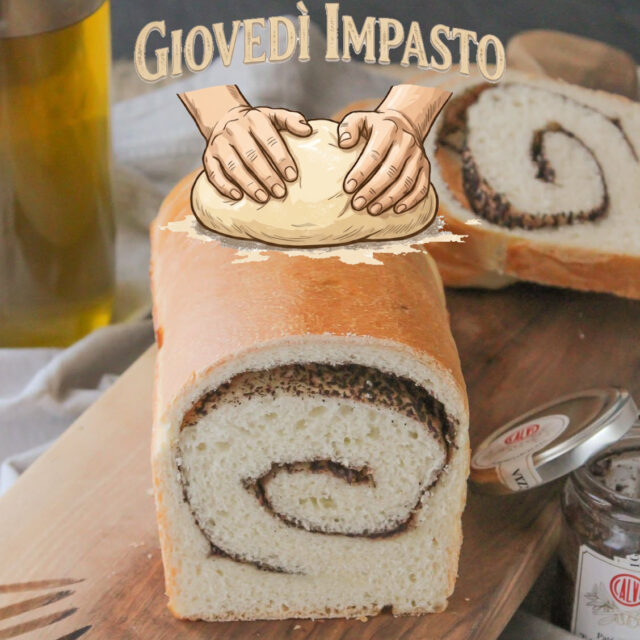 ✨ Non sarà perfetto, ma è BUONO DA IMPAZZIRE! 🍞🤤 (Dopotutto, sono proprio le imperfezioni a renderci unici, no? ❤️).GIOVEDÌ IMPASTO #03: 🇮🇹PAN BAULETTO AL PATÈ DI OLIVE 🫒🍞🇬🇧SWIRLED OLIVE PATÉ BREAD 🟢✨.Scrivi BAULETTO nei commenti e ti invio subito la ricetta completa 📩(Oppure trovi il link nella Bio @GetBready).️ Benvenuti al III appuntamento con la nostra rubrica #GiovedìImpasto! 🥳Se pensavi che fare il pane in casa fosse difficile, preparati a ricrederti. Oggi sforniamo una nuvola di morbidezza dal cuore profumato al patè di olive🍈: zero lievito madre, zero pieghe noiose e zero stress! Solo il profumo di pane caldo che invade tutta la casa🏠💖🟢 Perché questa ricetta ti conquisterà?✔ A prova di principiante: Mescoli tutto in ciotola con una semplice forchetta!✔ Super soffice: Grazie al mix perfetto di latte e olio EVO nell'impasto.✔ Spettacolare al taglio: La spirale di olive fa un figurone pazzesco in tavola!Dimmi la verità: tu lo faresti così col patè di olive o preferisci la versione con i pomodori secchi? Scrivimelo nei commenti! 👇..🇬🇧 GIOVEDÌ IMPASTO #03 - OLIVE PATÉ BREAD 🙋‍♀️🍞🫒Not bakery-perfect, but INSANELY delicious! Soft as a cloud, filled with rich olive paté and with no complex techniques required.Write BAULETTO in the comments to get the full recipe sent directly to your DMs! 📩(Or find the recipe link in my Bio @GetBready)..Per continuare a vedere le mie RICETTE lascia un COMMENTO o un LIKE 💛..#GetBready  #panbauletto #paneincassetta #panfattoincasa #giovedimpasto #lievitatisalati #impastifattiincasa #ricettesemplici #aperitivofattoincasa #comfortfood #fattoincasapervoi